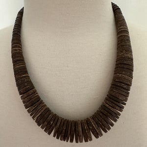 Brown Handmade Hawaiian Coconut Shell Necklace | 90s Necklace