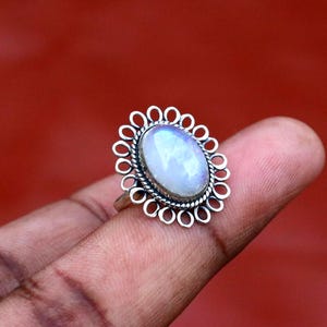 Beautiful Natural Oval Moonstone Sterling Silver Ring - Statement Ring- Flower Gemstone Ring