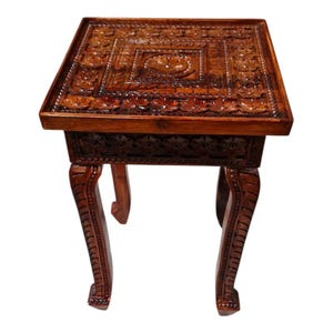 Mesita de noche tallada en madera de sheesham - Mesa auxiliar india