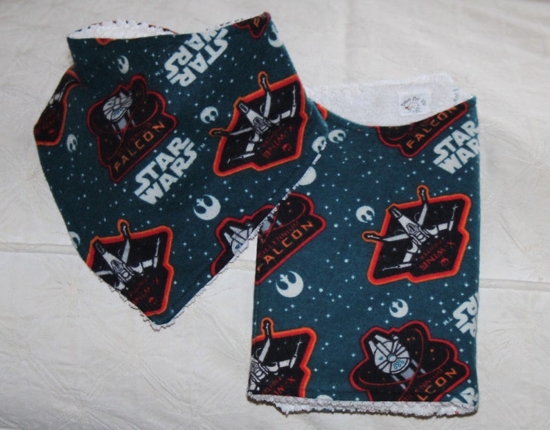 Star Wars Baby Drool Bandana Bib /& Star Wars Burp Cloth with Star Wars Flannel Terry Cloth Lining for Star Wars Baby Boy or Girl Star Wars
