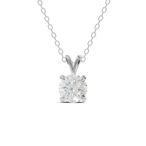 Classic Charm 1ct Round Diamond Pendant