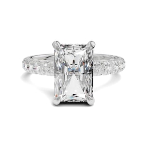 Luxurious Engagement Ring with Hidden Halo|3 ct|Radiant Cut