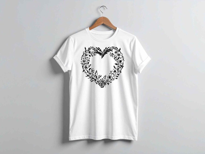 Floral Heart Wreath SVG: Flower Heart Cut File (digital Download) - Etsy