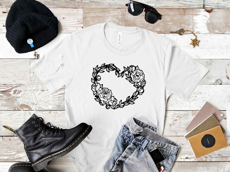 Floral Heart Wreath SVG: Flower Heart Cut File (digital Download) - Etsy