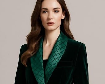 Emerald Green Velvet Robe: Quilted Satin Trim, Vintage-Inspired Loungewear