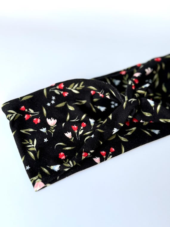 Black Floral Twist Headband: Stretchy Nurse Headband With  display picture 1