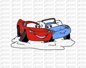 Op de afbeelding: Een cartoon illustratie met twee lachende raceauto's. Eén is rood met bliksemdetails, de andere blauw. Ze staan dicht bij elkaar op een witte achtergrond, wat vriendschap en avontuur oproept.