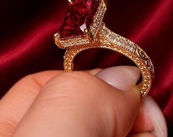 Anillo de compromiso de rubí rojo vintage, anillo de oro amarillo de 14 quilates con corte princesa, anillo de promesa de boda hecho a mano, anillo nupcial de rubí único para mujeres.