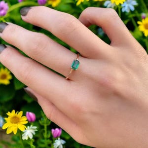 14k Solid Gold Emerald Engagement Ring for Women Green Emerald Ring Lab Grown Solitaire Ring Oval May Birthstone Ring Dainty Gift for Her