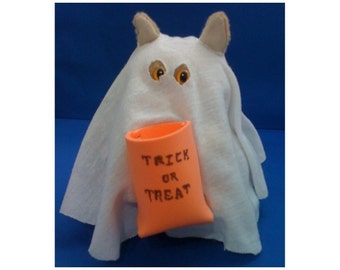 Catsper the Ghost Trick-or-Treater - Halloween Cat Purrsonality - Fiber Art Collectible 9