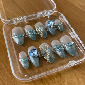 Pretty Nails, Handmade Fake Nails, Playful Beach Fake Nails, Cute Fake Nails with Flowers, Blue Flower Pattern Ombre Nails for Cute Girls