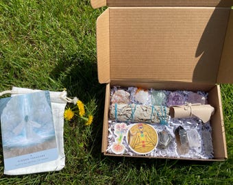 Luxury Spiritual Self-Care Crystal Kit | 8+ Premium Crystals, Jewelry, Sage, Oracle Card, Healing Ritual Gift Box
