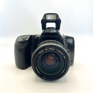Minolta Dynax 500si SLR Camera W/ AF Zoom 35-105mm Lense - Tested & Working