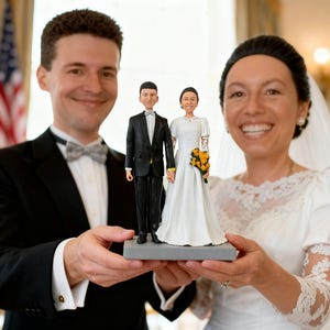 Custom couple figures, Custom couple bobbleheads, Custom wedding bobble head dolls, Personalized figurine wedding cake topper,