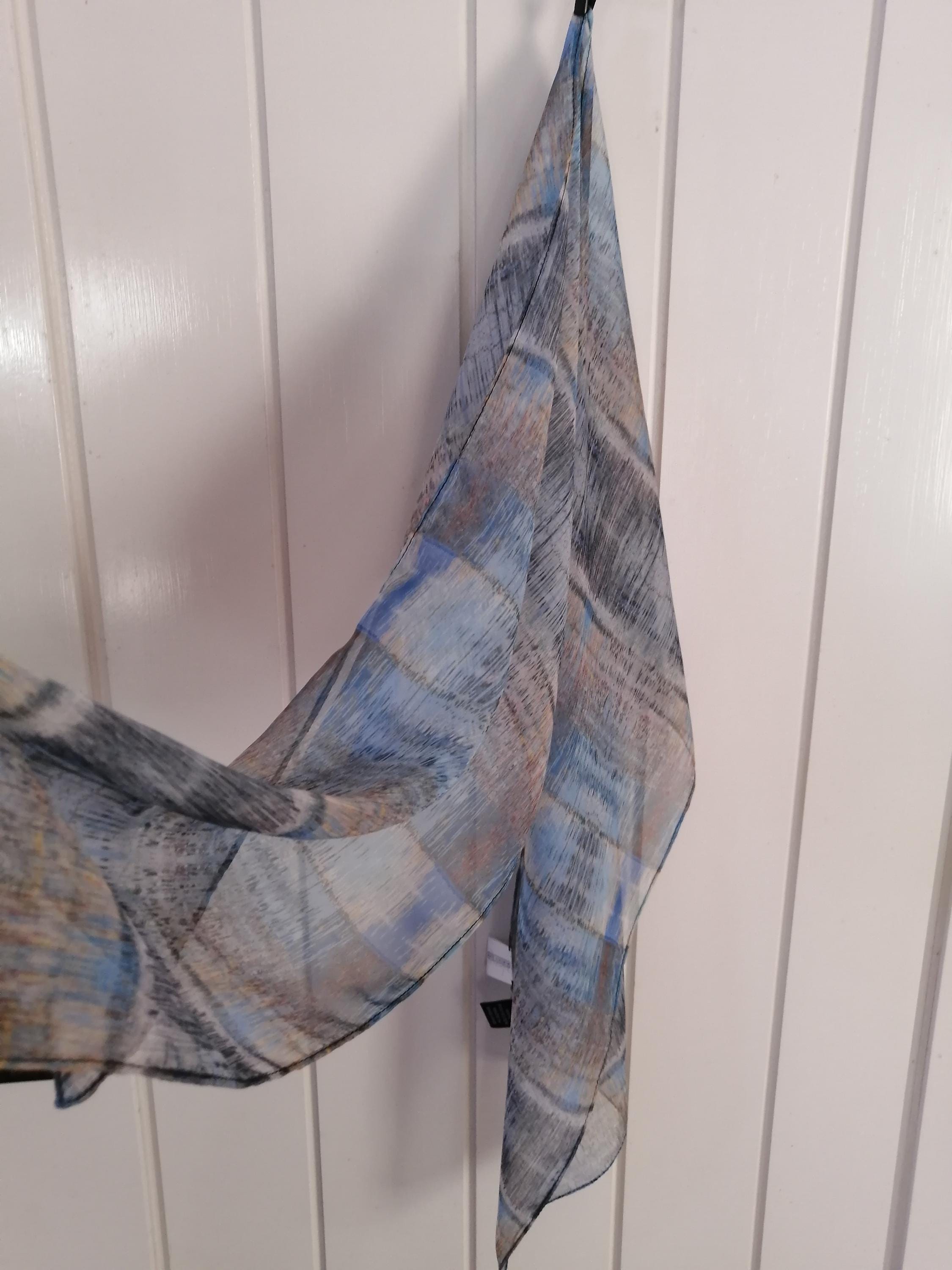 Abstract water linen fabric, subtle blue water textile. Neutral designer fabric, contemporary luxury material for home decor. Curtaining 4
