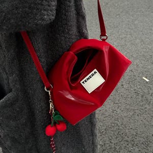 Mini bolso HOBO de cuero vegano de base biológica TENERA Noxtilia™ imagen 7
