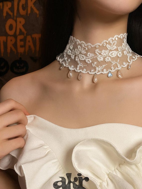 Handmade Pearl Lace Choker Necklace – Vintage Floral Gothic Lace Collar, Elegant Y2K Neckband Jewelry Gift for Women