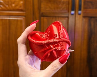 Funda protectora escultural Red Heart para AirPods y AirPods Pro