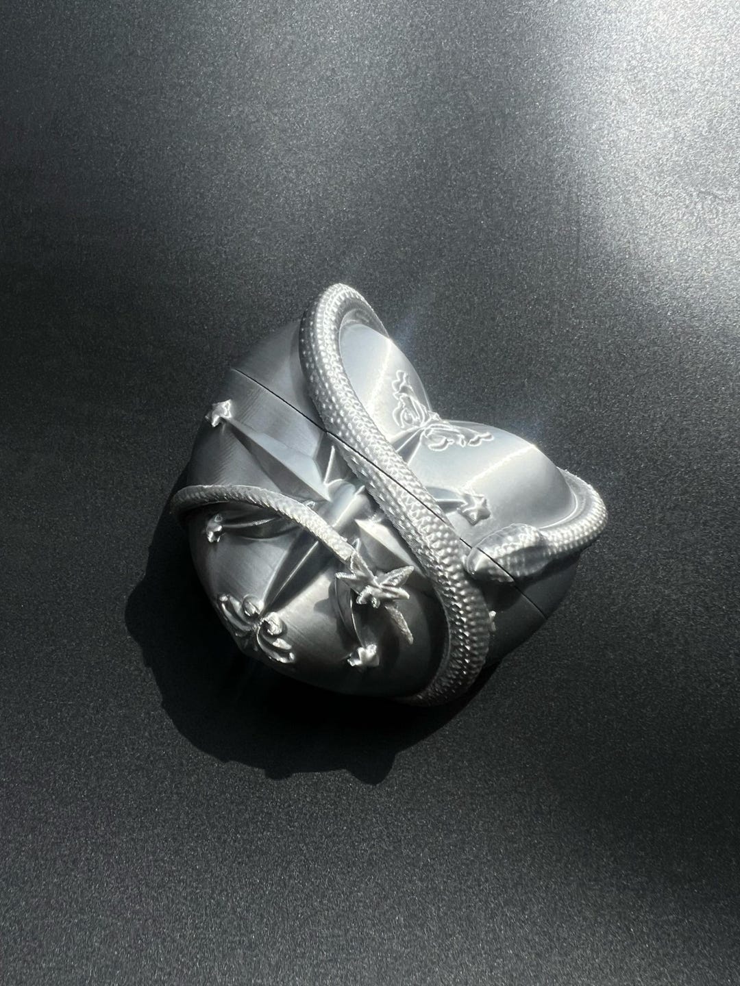 Silver Serpent Heart Sculptural Airpods & Airpods Pro Protective