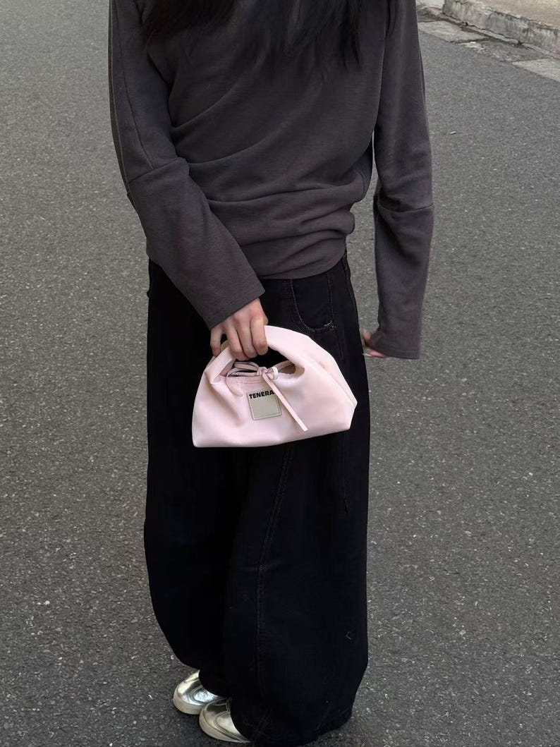 Mini bolso HOBO de cuero vegano de base biológica TENERA Noxtilia™ imagen 6