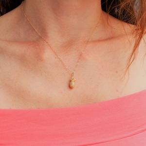 Tiny Small Pineapple necklace, Small Fruit Necklace, Dainty Charm Necklace, BFF Sister Necklace, Gift for Her, Ready to Ship, Christmas