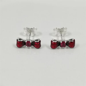 pandora snow white bow stud earrings