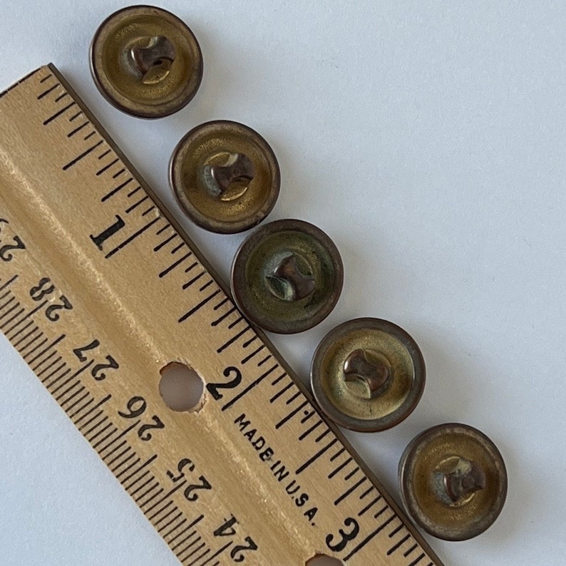 1940s Vintage Button Set of (5) 5/8