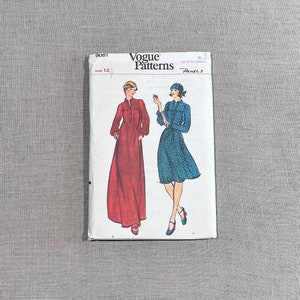 1970s Very Easy Vogue 9081 Dress Sewing Pattern Size 12, 34"-36" Bust