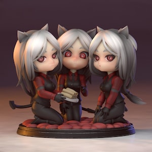 Può includere: Una statuetta da collezione raffigurante tre personaggi identici con lunghi capelli bianchi, orecchie da gatto e occhi rossi. Indossano camicie rosse a maniche lunghe, gilet neri e guanti neri. Un personaggio tiene un piattino bianco con quattro involtini.