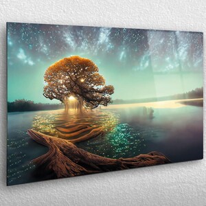 Puede incluir: Impresión de arte digital que representa un árbol luminoso en un entorno lacustre sereno. El follaje dorado del árbol brilla contra un cielo estrellado, con reflejos de luz en el agua. La obra presenta un paisaje detallado y onírico.