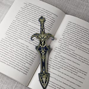Sword Bookmark – Fantasy Medieval Style Reading Accessory