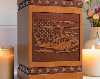 Urna de madera hecha a mano con diseño de helicóptero / Urna conmemorativa militar / Urna de cremación con la bandera estadounidense para cenizas