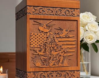 Urna militar de madera grabada: Caja conmemorativa para veteranos