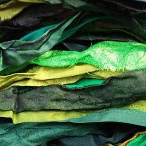 100g Sari Silk Recycled Ribbon Yarn - Shamrock Green Pure Silk Craft Yarn