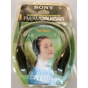 Sony SRF-HM22  Walkman Portable  fm/am Radio Headphones New NOS Retro 90&#39;s READ