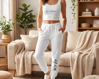 Personalized Women’s Bride Sweat Set, Custom Bridal Sweatsuit for Her, Women’s Bridal Outfit, Wifey Sweatpants Set