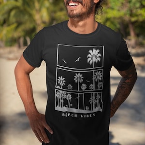 Minimalist Palm Tree Sunset T-Shirt: Beach Vibes Graphic Tee
