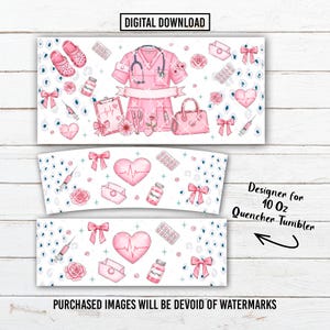 Op de afbeelding: Digitaal downloadontwerp voor een 40 oz Quencher Tumbler. Het ontwerp bevat roze medische illustraties, waaronder een verpleegstersuniform, stethoscoop en harten, tegen een witte achtergrond met blauwe en witte luipaardvlekken. Tekst bevat "Nurse".