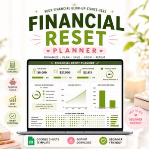 Op de afbeelding: Een laptop met een "Financial Reset Planner" interface. Het scherm toont financiële trackinggegevens, waaronder besparingen, schulden en voortgangsgrafieken. Het ontwerp bevat groene en roze accenten met de tekst "Financial Reset Planner".