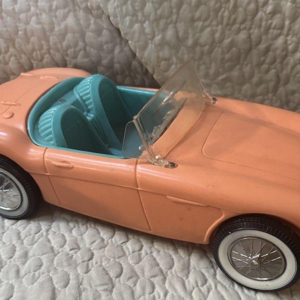 Zabytkowy kabriolet Mattel Barbie Austin Healey Sprite Peach Blue z 1962 roku