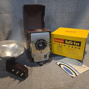 Kodak Eastman Brownie Bulls-Eye With Case Roll Film Camera Vintage *Untested