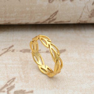 Gold Leaf Band Ring, Open Leaf Brass Ring, Nature Inspired Minimalist Jewelry, statement Botanical Ring for Women