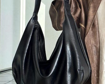 Medium Premium Leather Crossbody Moon Bag Curved Bag Sling for Women & Men, personalized gift, gift for her, Gift for Motherinlaw, Hobo Bag