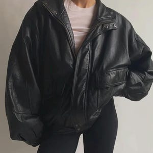 Oversized Black Leather Bomber Jacket: Women&#39;s Genuine Sheep Leather Outerwear