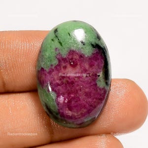 Ruby Zoisite Cabochon: Natural Oval Gemstone, 32.5 ct