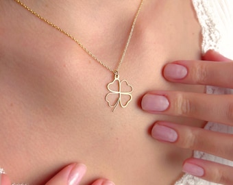 18K Gold Clover Pendant - Japanese Jewelry - Four Leaf Clover