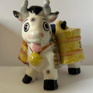 Vintage Salt and Pepper Shakers, Made in Japan, Happy Cow/Bull Carrying Milk Jugs