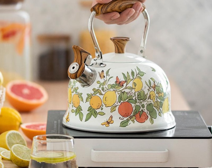 Creative and fresh plant-themed whistling kettle