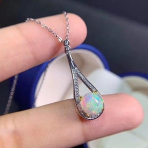 Natural Fire Opal Halo Pendant, Beautiful Unique Round Opal Pendant Necklace, 925 Sterling Silver Opal Necklace For Her/Women, Gift For Her