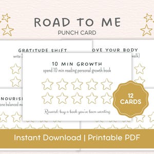 Può includere: Scheda perforata PDF stampabile con il testo "Road to Me" e "Punch Card". La scheda presenta sezioni per la gratitudine, il movimento del corpo e la crescita personale, con icone a stella per il monitoraggio dei progressi.
